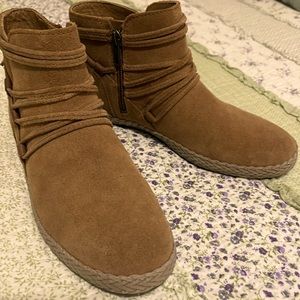 Ugg booties brand new